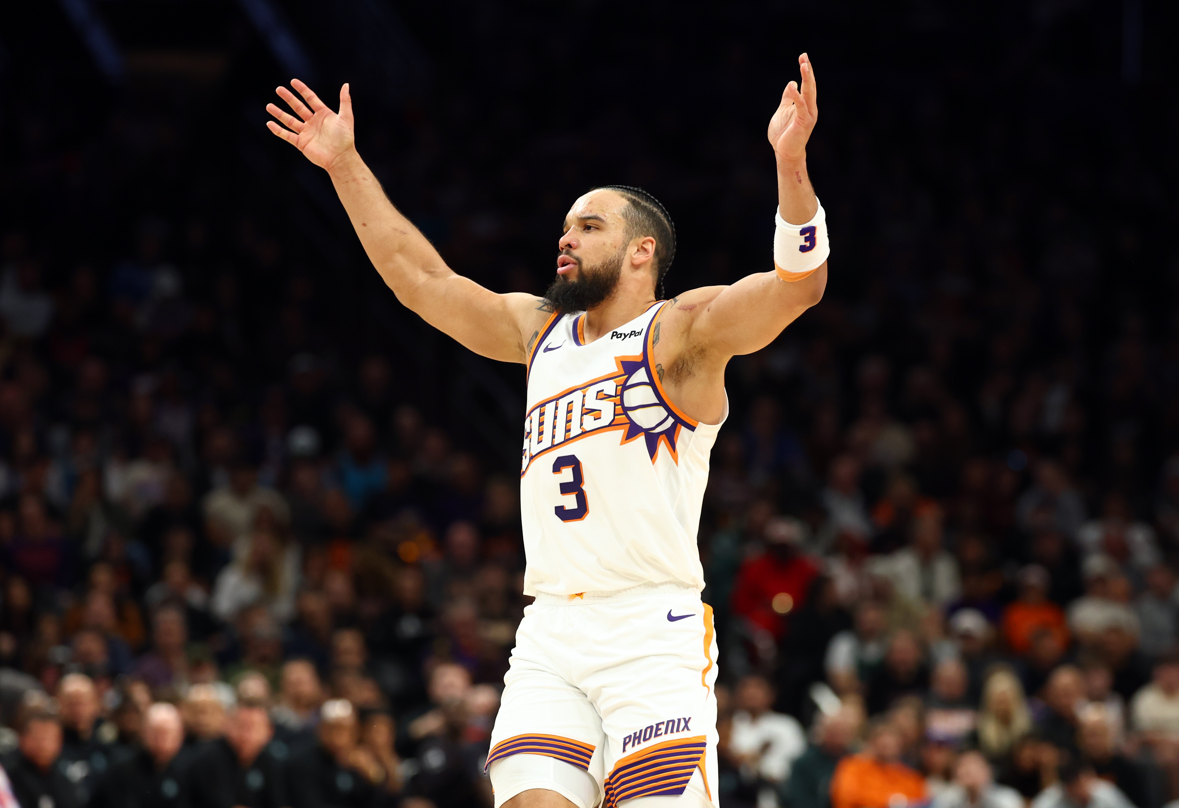 单核空砍！狄龙24中10得到24分6板1助1断 末节6中1仅得3分